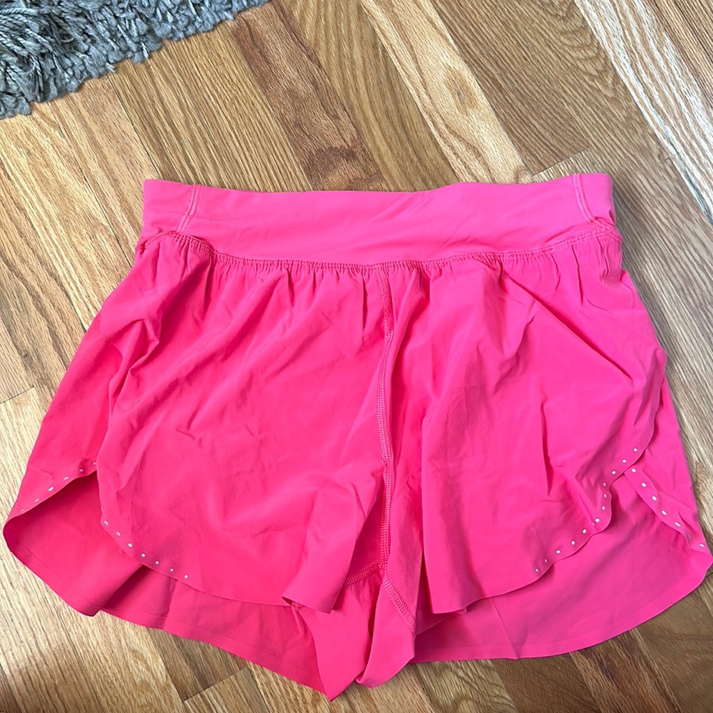 Lululemon Fast and Free HR 3” Lip Gloss Shorts 6 NWT